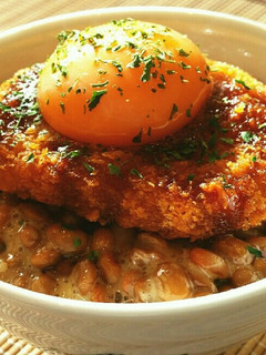 そうだ♪納豆ご飯にコロッケをのせてみよう-レシピのメイン写真
