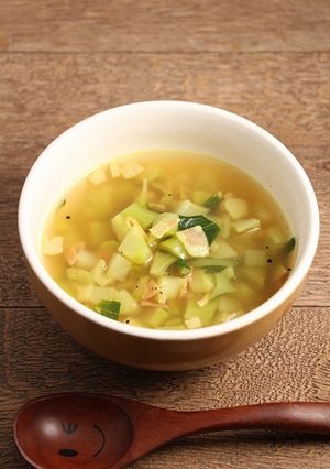 簡単！ブロッコリーの茎スープ☆カレー風味-レシピのメイン写真