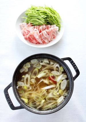 簡単に♪しゃぶしゃぶ【水蓮菜鍋】-レシピのメイン写真