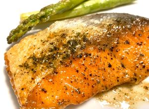塩鮭で手抜き、簡単魚料理☆鮭のムニエル！-レシピのメイン写真