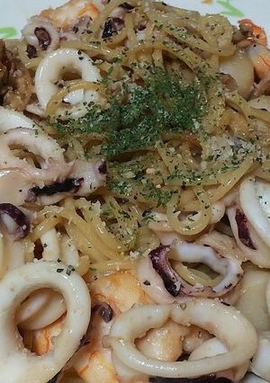 魚介たっぷり‼️シーフードスパゲッティ-レシピのメイン写真