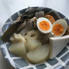 A picture of 手羽元で白だしおでん.
