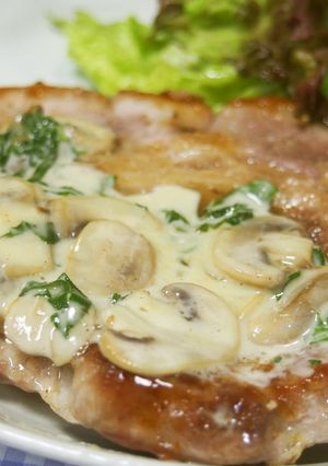 豚肉ステーキ♪マッシュルームクリーム大葉-レシピのメイン写真