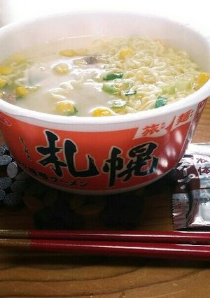 カップラーメンにお餅プラス➕(^q^)☺-レシピのメイン写真