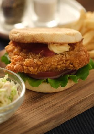 骨なしフライドチキンで簡単！バーガー-レシピのメイン写真
