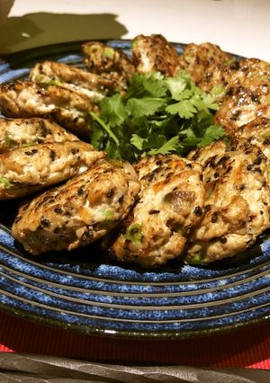 枝豆ごろごろ鶏肉と豆腐のつくねバーグ-レシピのメイン写真