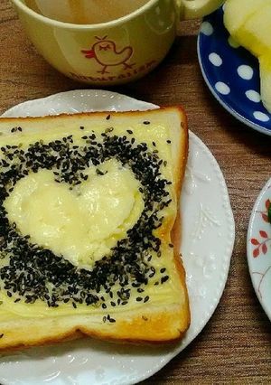 黒胡麻チーズトースト♡-レシピのメイン写真