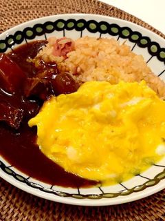 オムライスのビーフシチューがけ-レシピのメイン写真