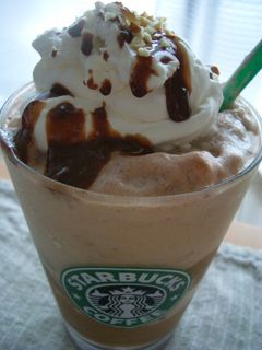 スタバを夢見る☆モカクリームフラペチーノ-レシピのメイン写真