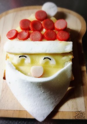 クリスマスにサンタクロースのピザ-レシピのメイン写真