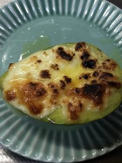 簡単 アボカドのチーズ焼き-レシピのメイン写真