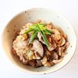 生姜が美味しい♪【豚と生姜の炊き込みご飯