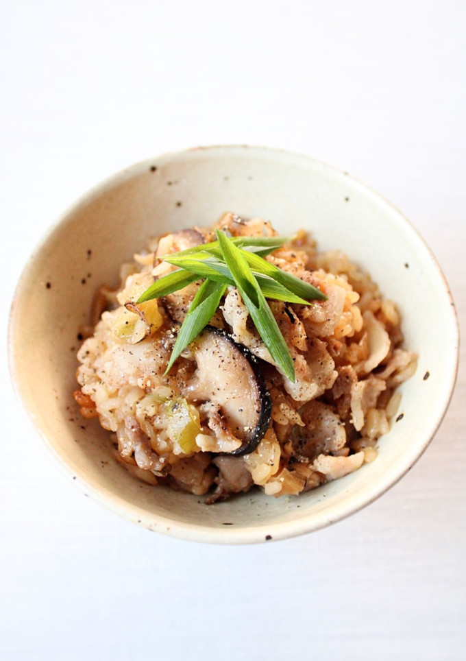 生姜が美味しい♪【豚と生姜の炊き込みご飯-レシピのメイン写真