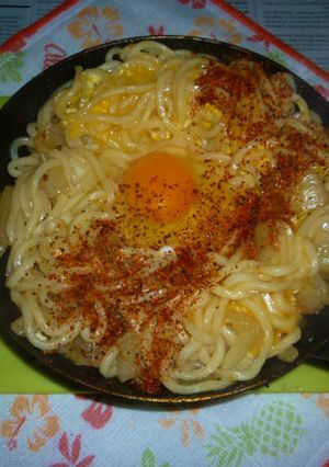 アヒージョ炒め大玉ネギの焼きうどん-レシピのメイン写真