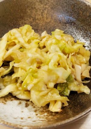 酸っぱくない黒酢ニンニク酢キャベツ-レシピのメイン写真