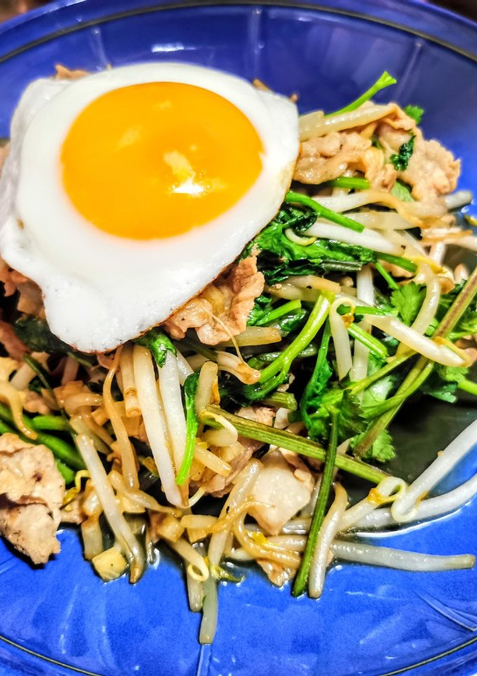豚肉ともやしのパクチー炒め-レシピのメイン写真