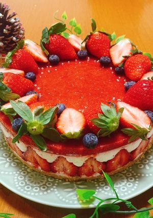 クリスマスに♡苺のレアチーズケーキ✨-レシピのメイン写真