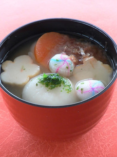 もっちり飾り麩で華やかに♪関西風お雑煮-レシピのメイン写真