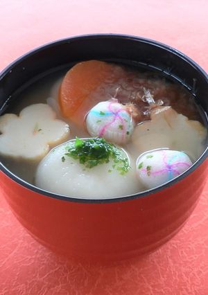 もっちり飾り麩で華やかに♪関西風お雑煮-レシピのメイン写真