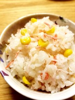 子供も♡カニカマとコーンの炊き込みご飯-レシピのメイン写真
