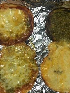 餃子の皮でミニピザ風-レシピのメイン写真