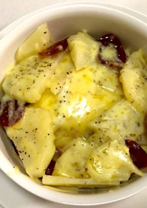 じゃがいもとサラミの半熟チーズ焼き-レシピのメイン写真