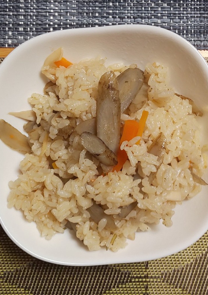 ごぼうの炊きこみご飯-レシピのメイン写真