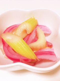 紫玉ねぎとセロリの甘酢漬け-レシピのメイン写真