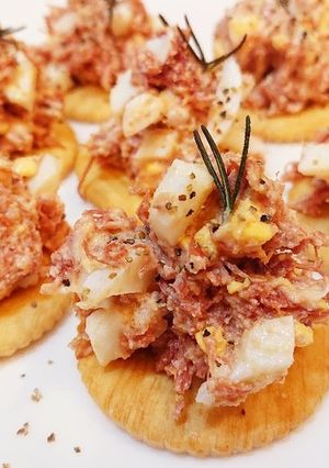 コンビーフと玉子で簡単♪カナッペ-レシピのメイン写真