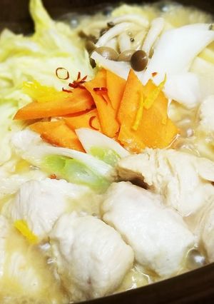 【薬膳】ごま香る味噌仕立て簡単ピリ辛鍋-レシピのメイン写真
