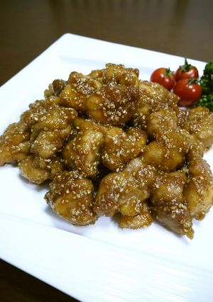 【レシピ動画】鶏肉の甘辛ダレ白ごま風味♪-レシピのメイン写真