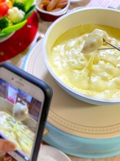 パルメザンチーズ入りチーズフォンデュ-レシピのメイン写真