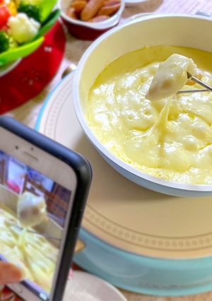 パルメザンチーズ入りチーズフォンデュ-レシピのメイン写真