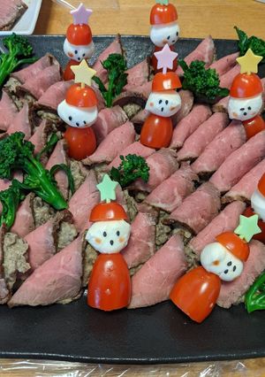 クリスマス付け合せ　トマトチーズサンタ-レシピのメイン写真