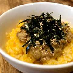 รูปของ 納豆卵かけご飯