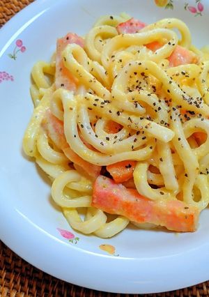厚切りベーコンと豆乳のカルボナーラうどん-レシピのメイン写真