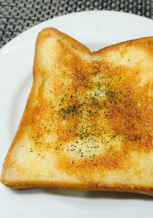 焼くまで30秒!爆速ガーリックトースト-レシピのメイン写真