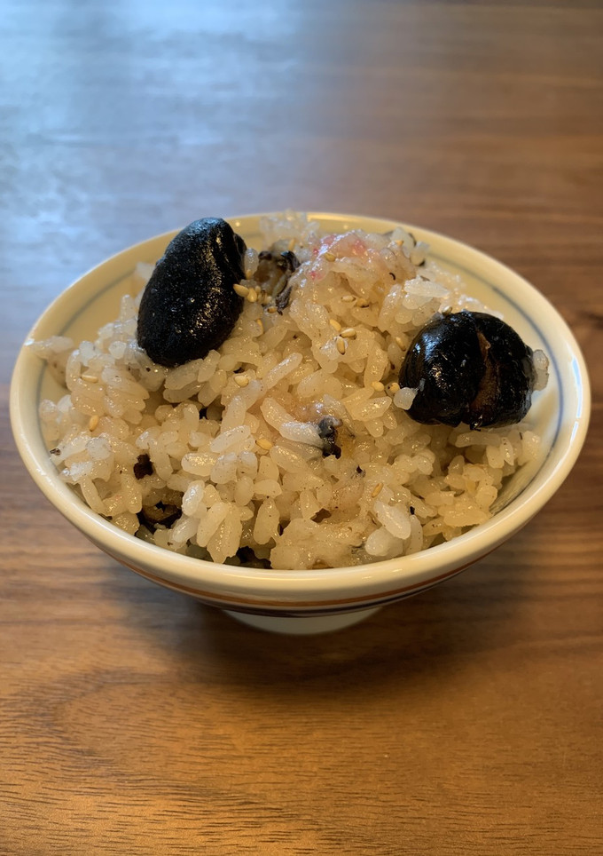 お正月料理の残り物で黒豆のおこわ-レシピのメイン写真