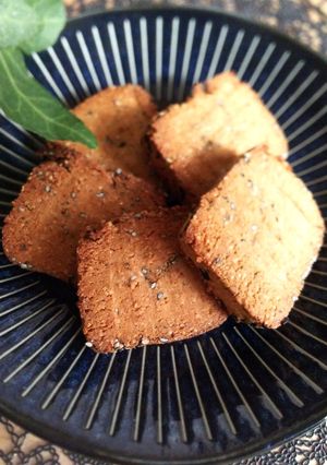 酒粕と胡麻のアイスボックスクッキー♪-レシピのメイン写真