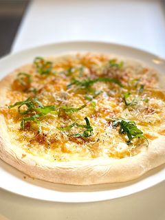 手捏ね!じゃこと大葉のにんにくチーズピザ-レシピのメイン写真