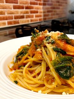 海老とほうれん草のトマトクリームパスタ-レシピのメイン写真