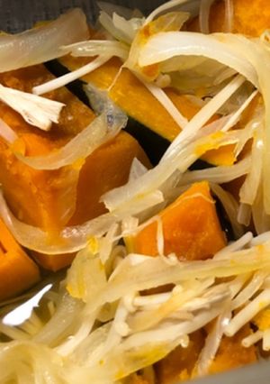 レンチンで簡単！カボチャと玉ねぎの煮物風-レシピのメイン写真