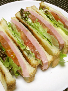 おひとりさまの厚切りハムでハムチーサンド-レシピのメイン写真