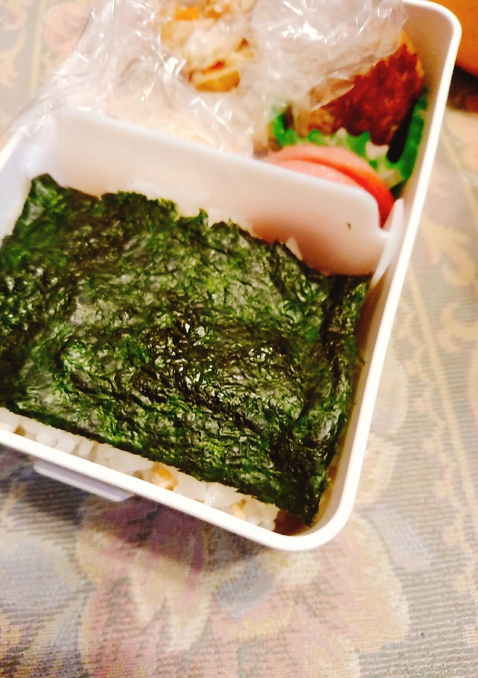 ＊お弁当箱の中のおにぎらず＊-レシピのメイン写真