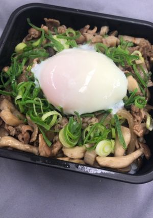 蓮根とキノコのバター醤油牛丼-レシピのメイン写真