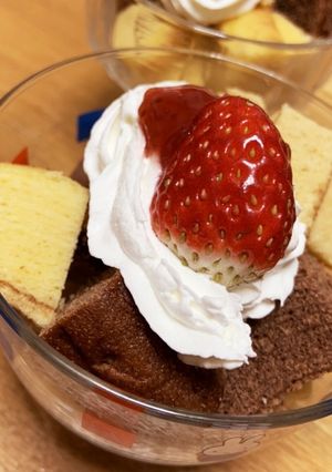 切って盛るだけ☆バウムクーヘンのパフェ風-レシピのメイン写真