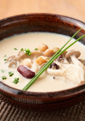 夜食にも♪簡単な豆乳ときのこの和風スープ-レシピのメイン写真