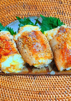 チーズ入り肉巻き俵型おにぎり-レシピのメイン写真