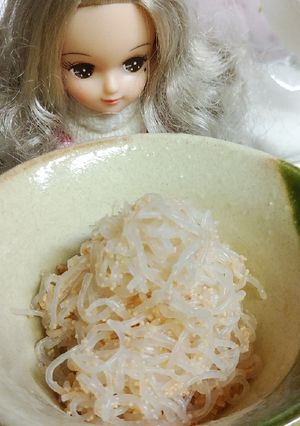 リカちゃん♡おせちにも！しらたきたらこ-レシピのメイン写真