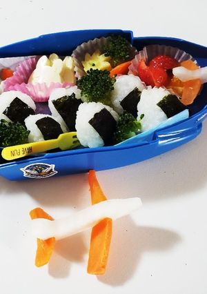 飛行機大好き娘の１歳の誕生日お祝い膳❤️-レシピのメイン写真
